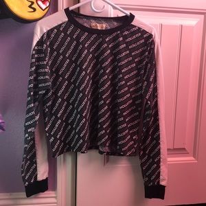 Hollister logo graphic tee (black pattern )